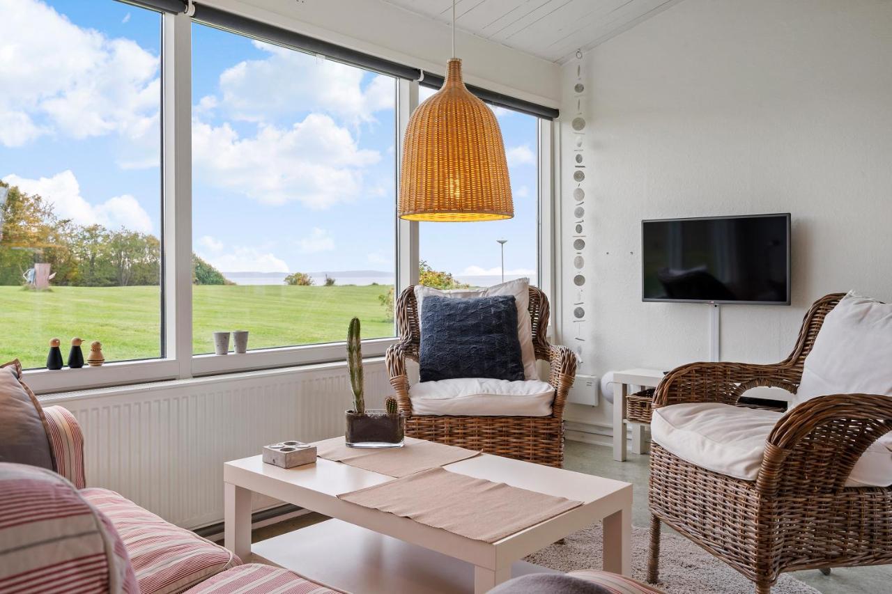 Cozy 2-Bedroom J Seaside Escape At Summerhouse Brenderup Kültér fotó